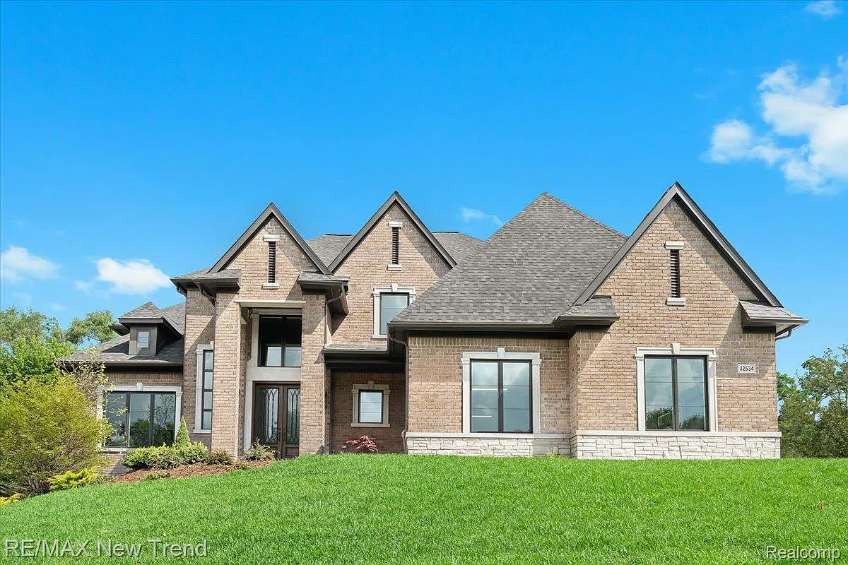 Brick & Stone Estate